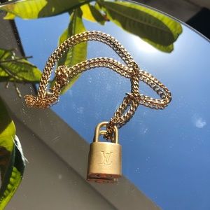 AUTHENTIC VINTAGE CHUNKY CHAIN LV LOCK NECKLACE